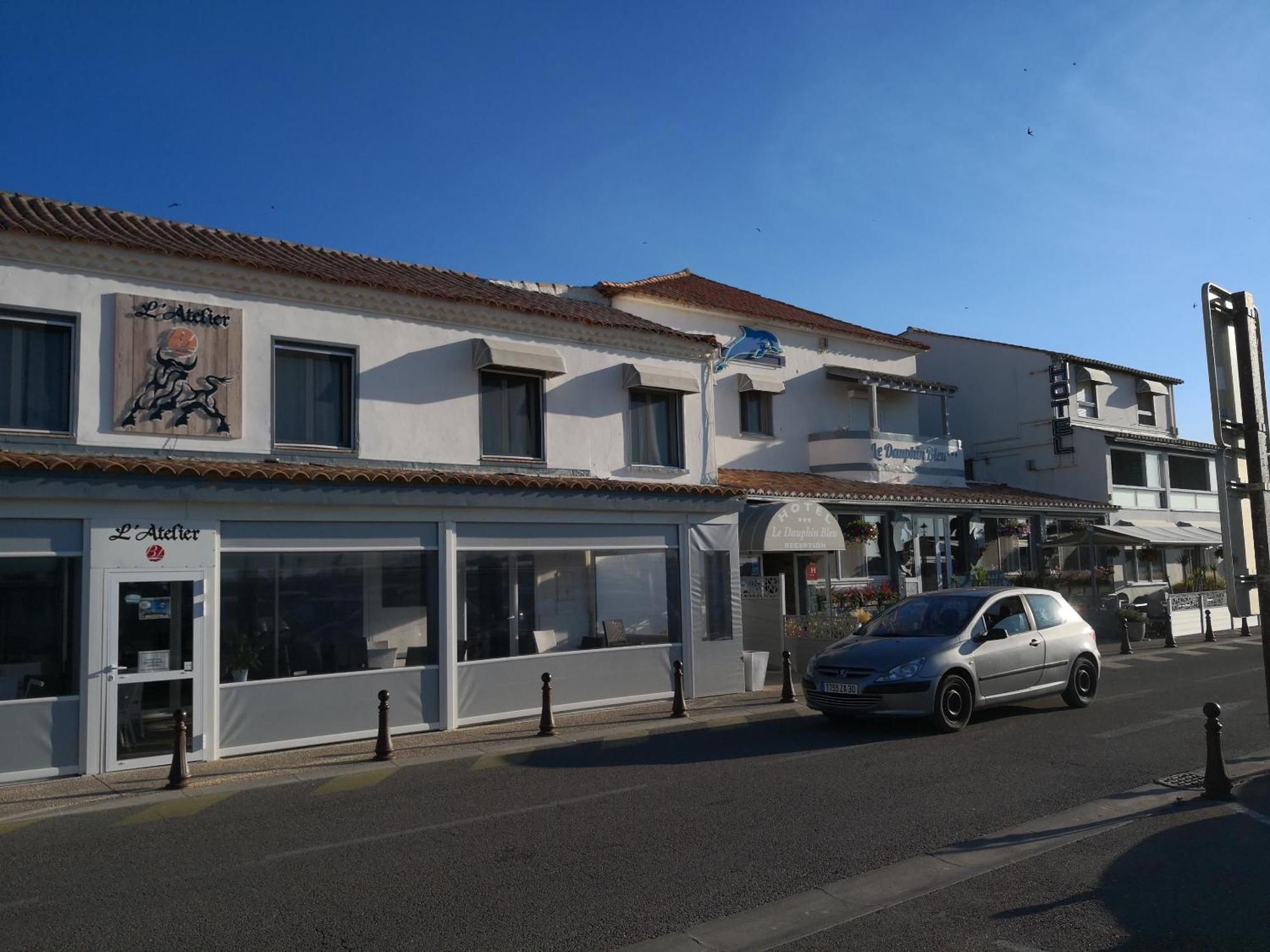 Le Dauphin Bleu Hotel Saintes-Maries-de-la-Mer Exterior photo