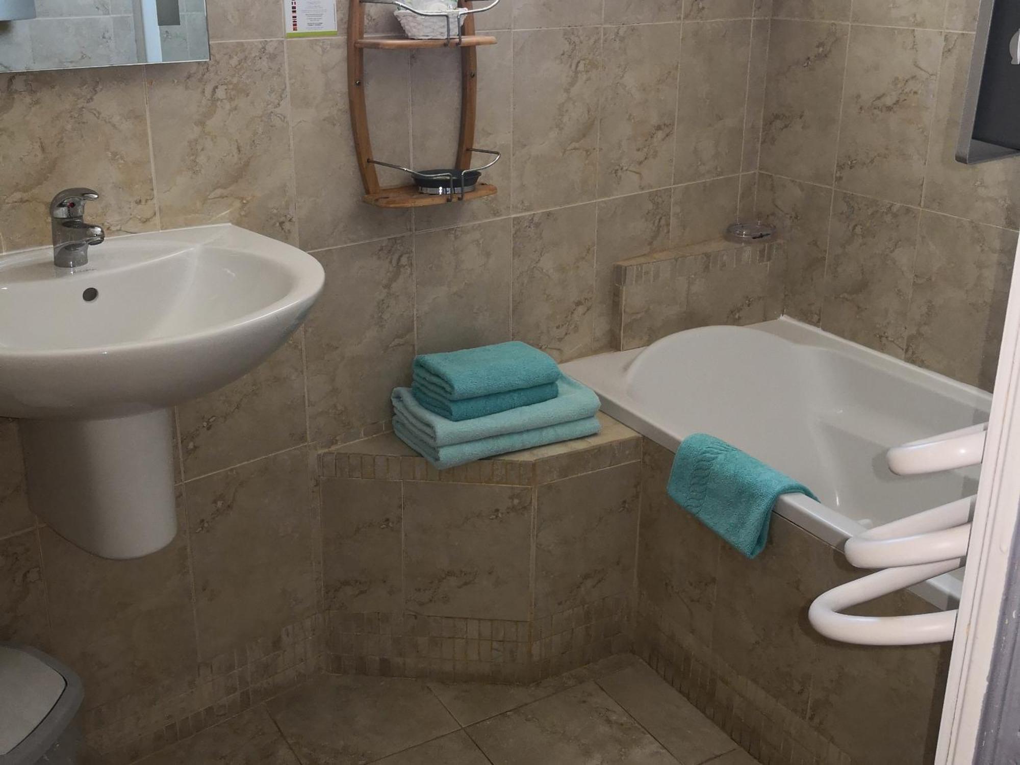 Le Dauphin Bleu Hotel Saintes-Maries-de-la-Mer Room photo
