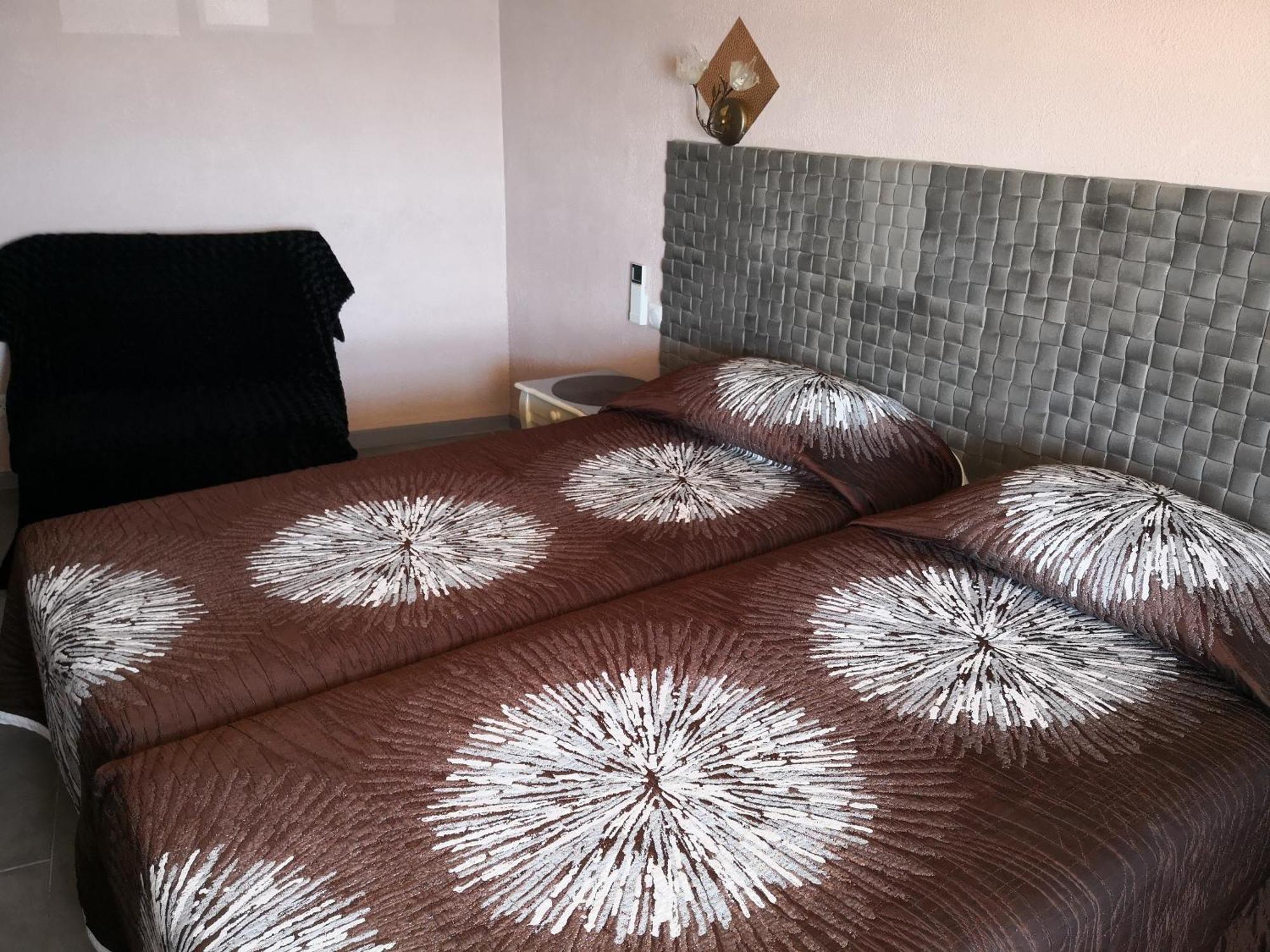 Le Dauphin Bleu Hotel Saintes-Maries-de-la-Mer Room photo